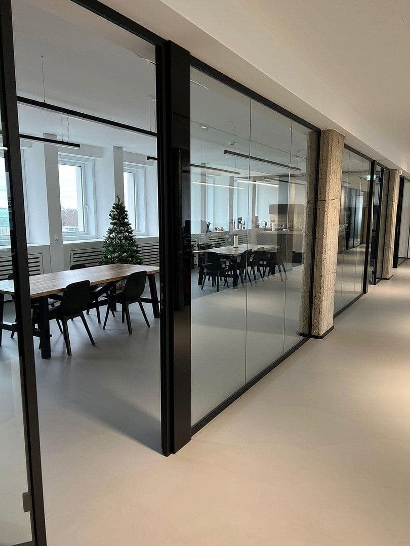 Prenájom kancelárie 100 m², Huyssenallee 82, Essen, Severné Porýnie - Westfálsko Prenájom kancelárie 100 m², Huyssenallee 82, Essen, Severné Porýnie - Westfálsko