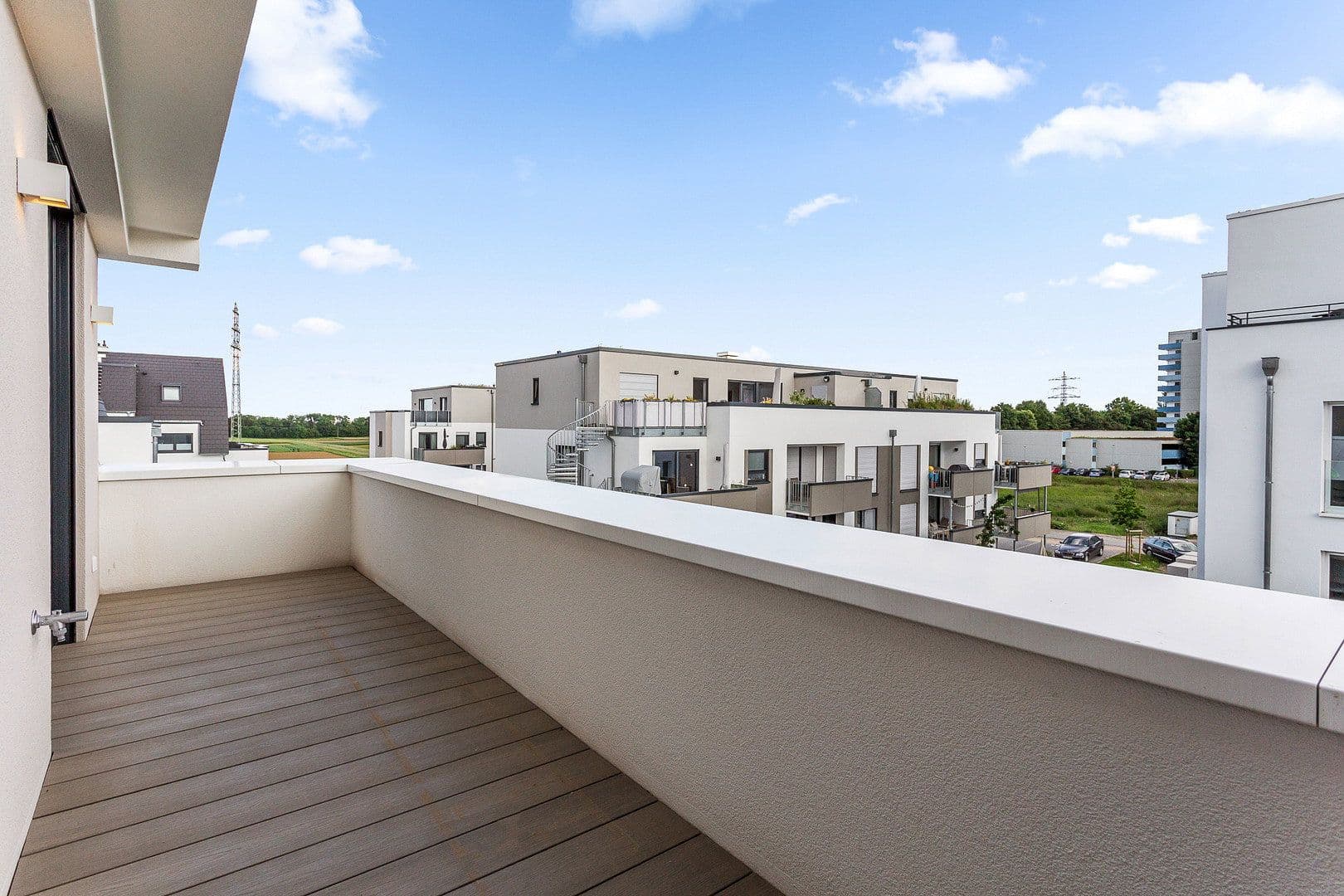 Prenájom domu 185 m², pozemek 330 m², Auf den Gänseweisen 24a, Liederbach am Taunus, Hesensko Prenájom domu 185 m², pozemek 330 m², Auf den Gänseweisen 24a, Liederbach am Taunus, Hesensko