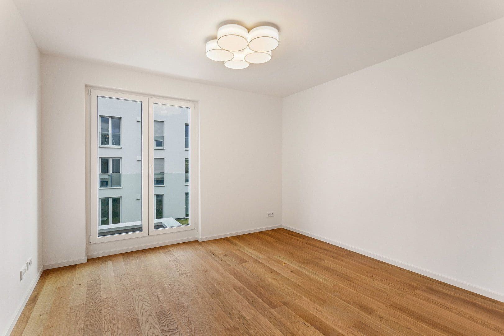 Prenájom domu 185 m², pozemek 330 m², Auf den Gänseweisen 24a, Liederbach am Taunus, Hesensko Prenájom domu 185 m², pozemek 330 m², Auf den Gänseweisen 24a, Liederbach am Taunus, Hesensko