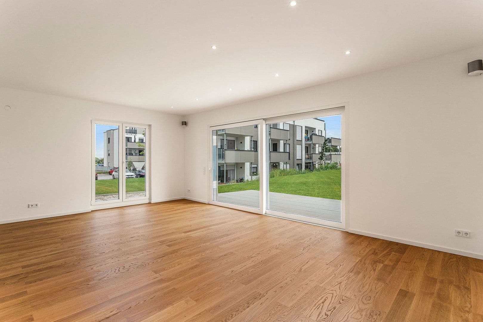 Prenájom domu 185 m², pozemek 330 m², Auf den Gänseweisen 24a, Liederbach am Taunus, Hesensko Prenájom domu 185 m², pozemek 330 m², Auf den Gänseweisen 24a, Liederbach am Taunus, Hesensko