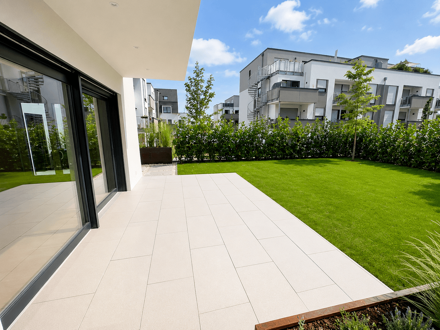 Prenájom domu 185 m², pozemek 330 m², Auf den Gänseweisen 24a, Liederbach am Taunus, Hesensko Prenájom domu 185 m², pozemek 330 m², Auf den Gänseweisen 24a, Liederbach am Taunus, Hesensko
