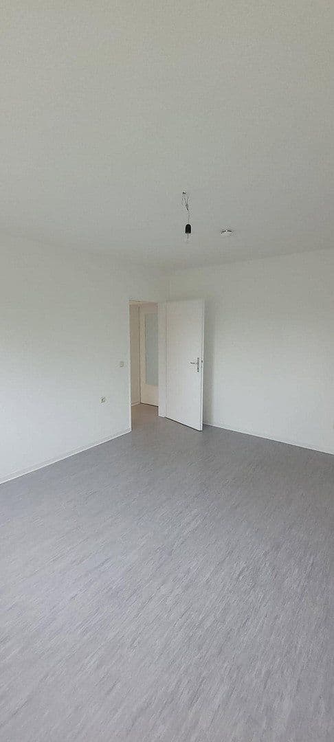 Prenájom bytu 4-izbový 80 m², Nordstr. 13, Steinau an der Straße, Hesensko Prenájom bytu 4-izbový 80 m², Nordstr. 13, Steinau an der Straße, Hesensko