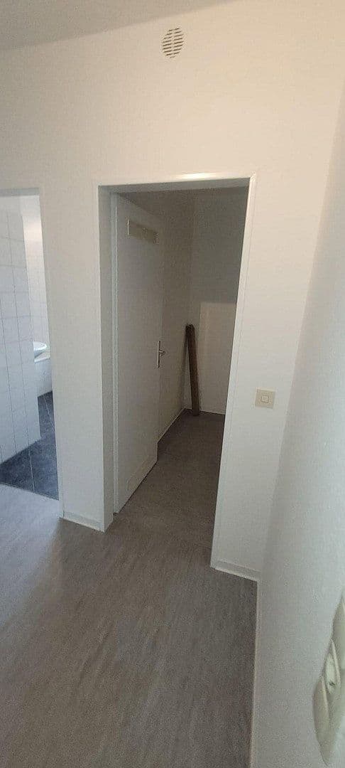 Prenájom bytu 4-izbový 80 m², Nordstr. 13, Steinau an der Straße, Hesensko Prenájom bytu 4-izbový 80 m², Nordstr. 13, Steinau an der Straße, Hesensko