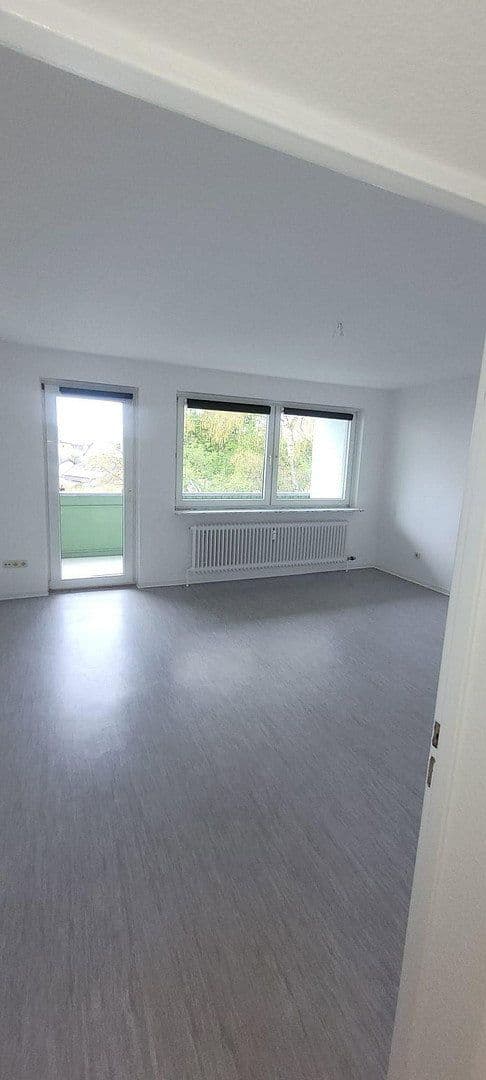 Prenájom bytu 4-izbový 80 m², Nordstr. 13, Steinau an der Straße, Hesensko Prenájom bytu 4-izbový 80 m², Nordstr. 13, Steinau an der Straße, Hesensko