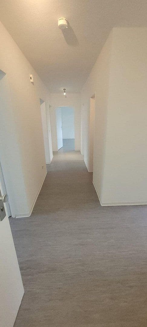 Prenájom bytu 4-izbový 80 m², Nordstr. 13, Steinau an der Straße, Hesensko Prenájom bytu 4-izbový 80 m², Nordstr. 13, Steinau an der Straße, Hesensko