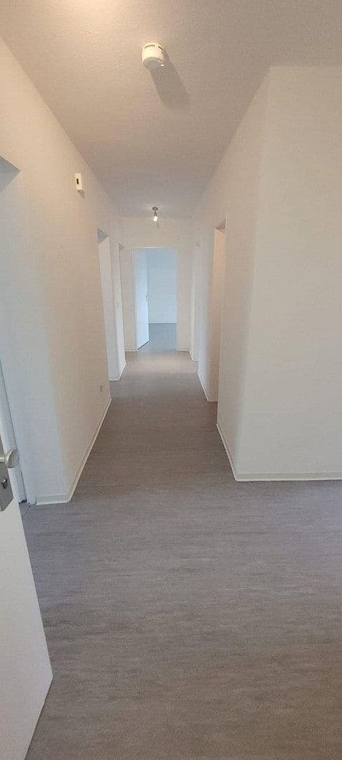 Prenájom bytu 4-izbový 80 m², Nordstr. 13, Steinau an der Straße, Hesensko Prenájom bytu 4-izbový 80 m², Nordstr. 13, Steinau an der Straße, Hesensko
