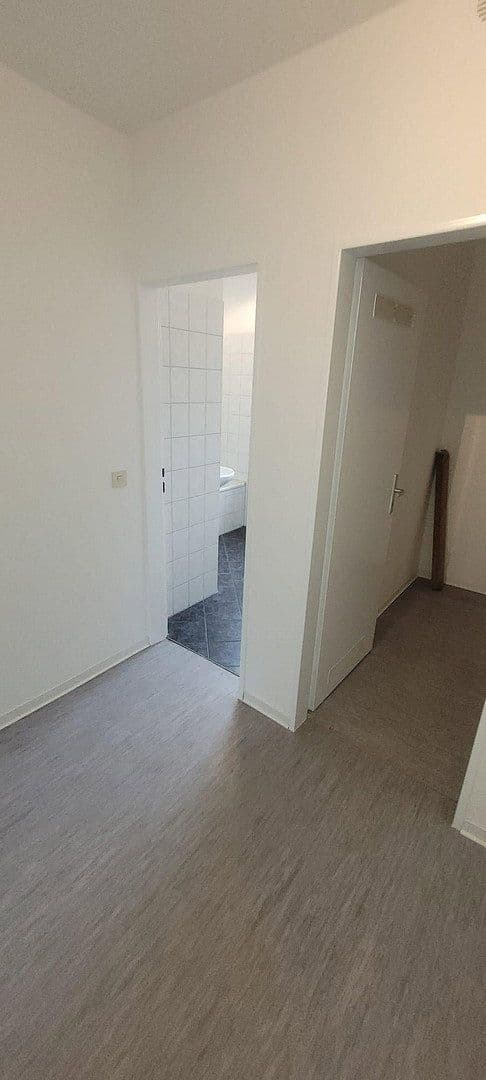Prenájom bytu 4-izbový 80 m², Nordstr. 13, Steinau an der Straße, Hesensko Prenájom bytu 4-izbový 80 m², Nordstr. 13, Steinau an der Straße, Hesensko