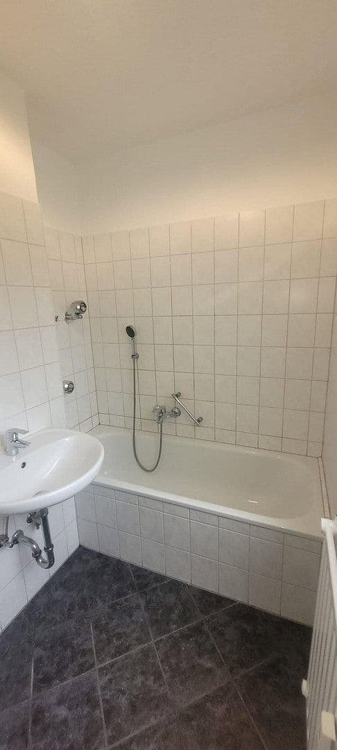 Prenájom bytu 4-izbový 80 m², Nordstr. 13, Steinau an der Straße, Hesensko Prenájom bytu 4-izbový 80 m², Nordstr. 13, Steinau an der Straße, Hesensko