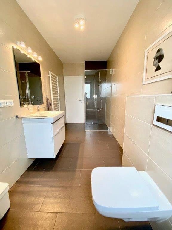 Prenájom domu 254 m², pozemek 451 m², Ottilie-Wildermuth-Weg 4, Frankfurt, Hesensko Prenájom domu 254 m², pozemek 451 m², Ottilie-Wildermuth-Weg 4, Frankfurt, Hesensko