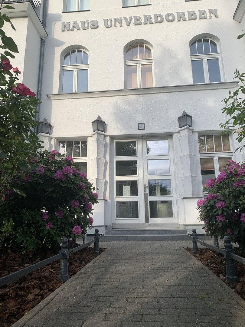Prenájom kancelárie 17 m², Giesensdorfer Str. 29, BERLIN, Berlín Prenájom kancelárie 17 m², Giesensdorfer Str. 29, BERLIN, Berlín