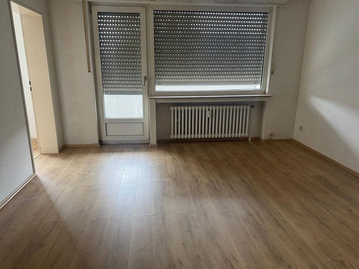 Prenájom bytu 1-izbový 45 m², Duisburg, Severné Porýnie - Westfálsko Prenájom bytu 1-izbový 45 m², Duisburg, Severné Porýnie - Westfálsko