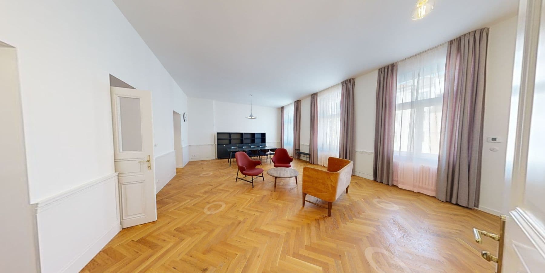 Prenájom bytu 4-izbový 154 m², náměstí Franze Kafky, Praha, Praha Prenájom bytu 4-izbový 154 m², náměstí Franze Kafky, Praha, Praha