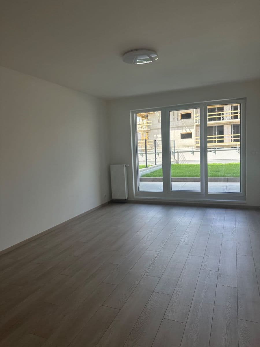 Prenájom bytu 1-izbový 36 m², Bukačova, Praha, Praha Prenájom bytu 1-izbový 36 m², Bukačova, Praha, Praha
