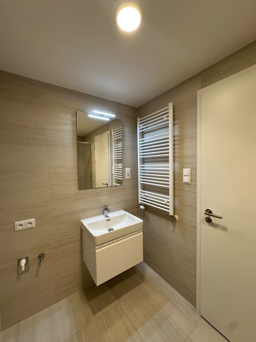 Prenájom bytu 1-izbový 36 m², Bukačova, Praha, Praha Prenájom bytu 1-izbový 36 m², Bukačova, Praha, Praha