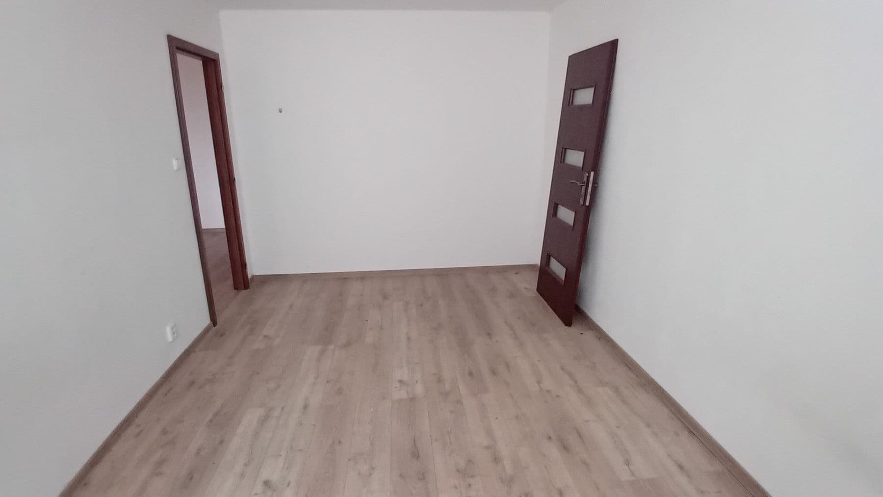 Prenájom nebytového priestoru 109 m², Roháčova, Praha, Praha Prenájom nebytového priestoru 109 m², Roháčova, Praha, Praha