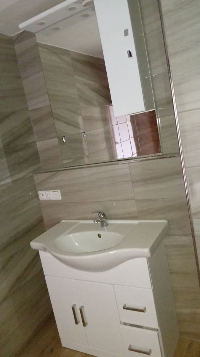 Prenájom nebytového priestoru 109 m², Roháčova, Praha, Praha Prenájom nebytového priestoru 109 m², Roháčova, Praha, Praha