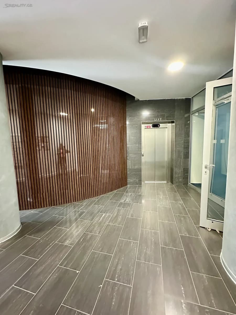 Prenájom bytu 2-izbový 30 m², Suchdolské náměstí, Praha, Praha Prenájom bytu 2-izbový 30 m², Suchdolské náměstí, Praha, Praha