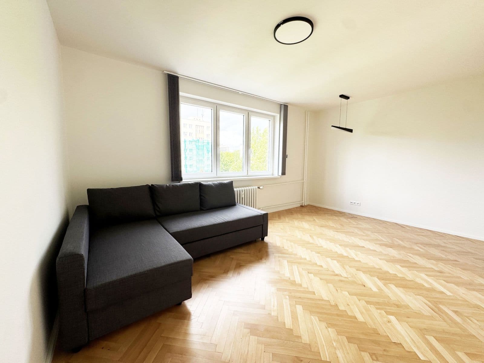Prenájom bytu 3-izbový 55 m², Nad olšinami, Praha, Praha Prenájom bytu 3-izbový 55 m², Nad olšinami, Praha, Praha
