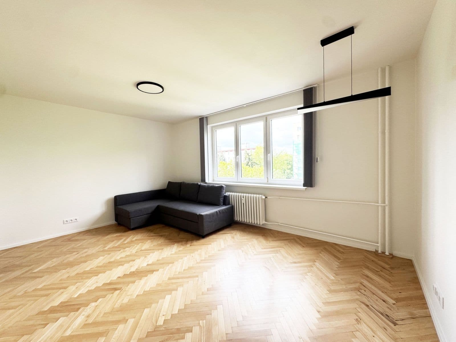 Prenájom bytu 3-izbový 55 m², Nad olšinami, Praha, Praha Prenájom bytu 3-izbový 55 m², Nad olšinami, Praha, Praha
