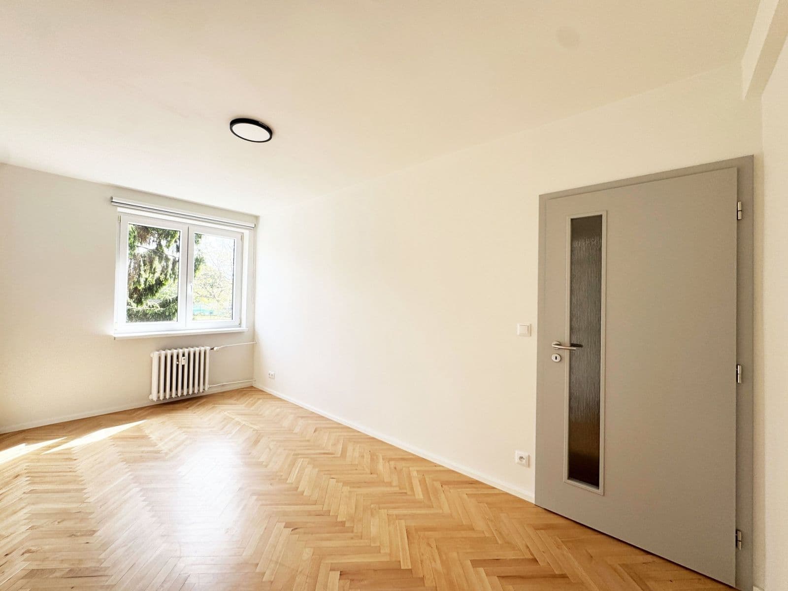 Prenájom bytu 3-izbový 55 m², Nad olšinami, Praha, Praha Prenájom bytu 3-izbový 55 m², Nad olšinami, Praha, Praha