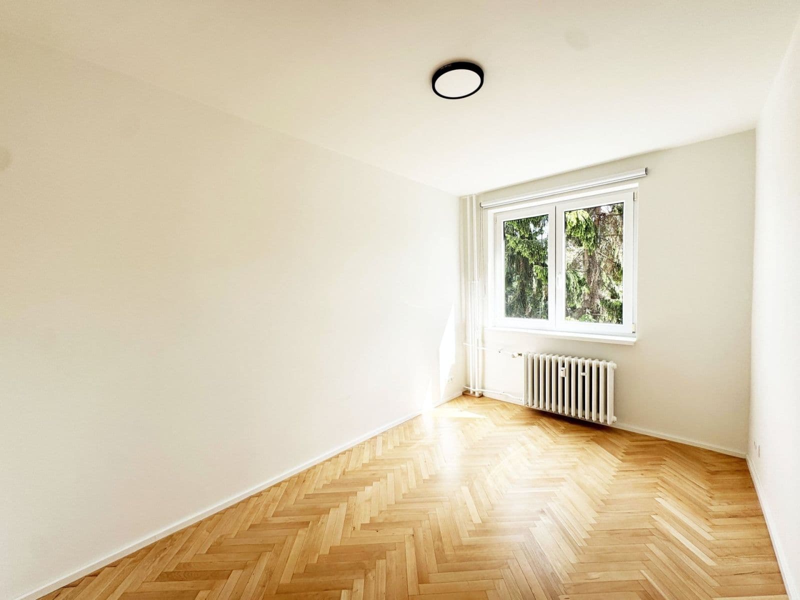 Prenájom bytu 3-izbový 55 m², Nad olšinami, Praha, Praha Prenájom bytu 3-izbový 55 m², Nad olšinami, Praha, Praha