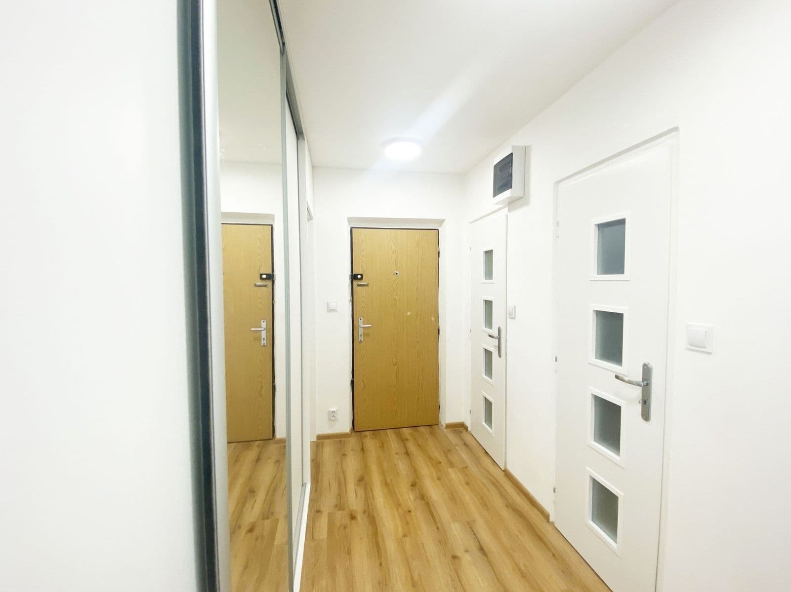 Prenájom bytu 2-izbový 55 m², Hyacintová, Praha, Praha Prenájom bytu 2-izbový 55 m², Hyacintová, Praha, Praha
