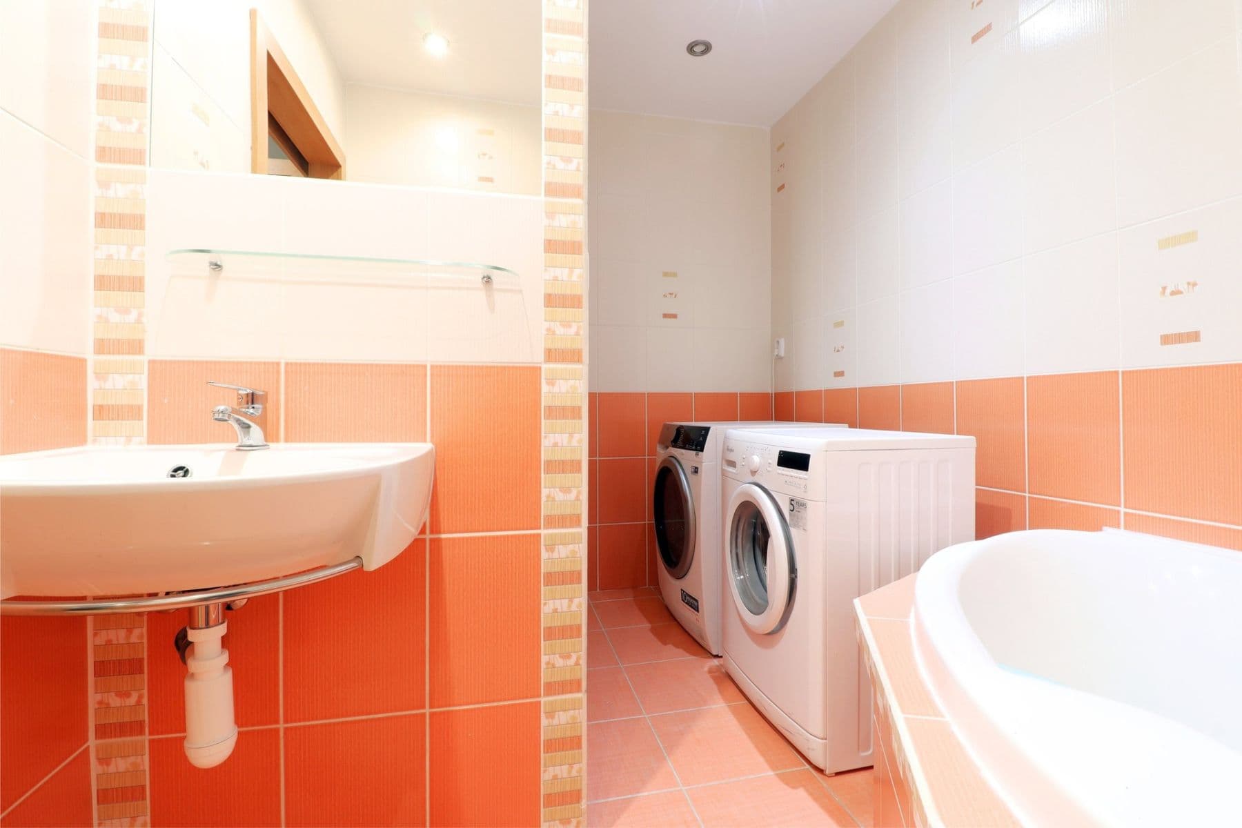 Prenájom bytu 3-izbový 56 m², Bukovecká, Praha, Praha Prenájom bytu 3-izbový 56 m², Bukovecká, Praha, Praha