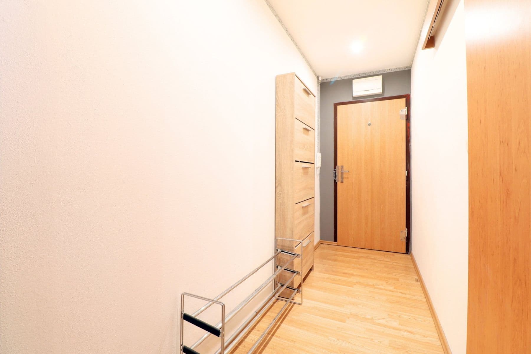 Prenájom bytu 3-izbový 56 m², Bukovecká, Praha, Praha Prenájom bytu 3-izbový 56 m², Bukovecká, Praha, Praha