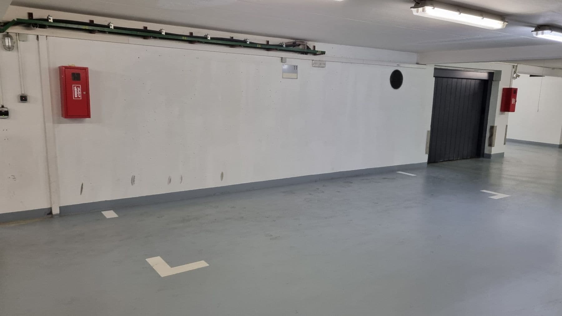 Prenájom garáže 12 m², Praha, Praha Prenájom garáže 12 m², Praha, Praha