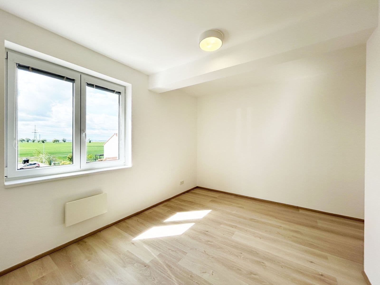 Prenájom bytu 3-izbový 60 m², Příhodova, Chýně, Středočeský kraj Prenájom bytu 3-izbový 60 m², Příhodova, Chýně, Středočeský kraj