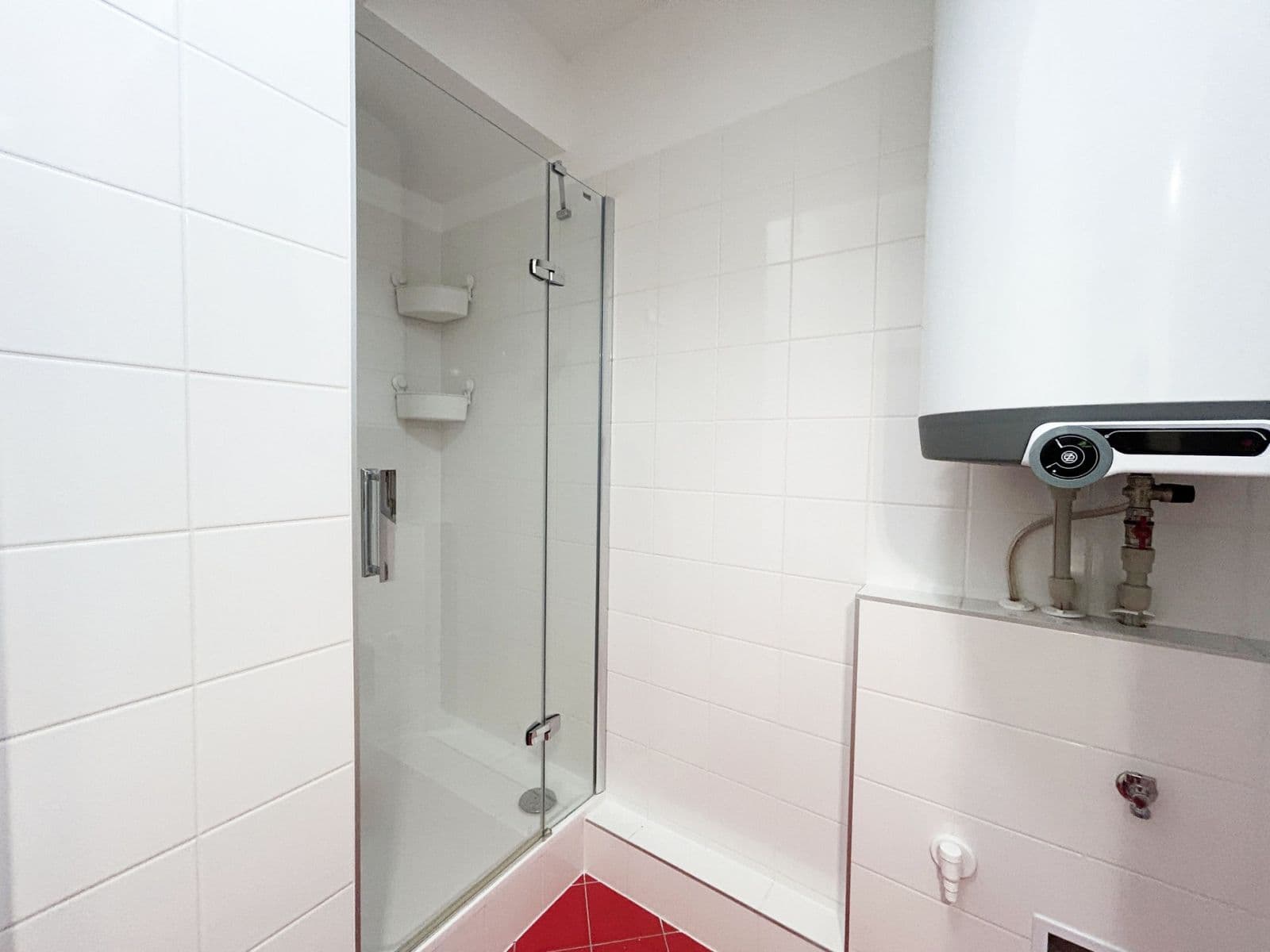 Prenájom bytu 3-izbový 60 m², Příhodova, Chýně, Středočeský kraj Prenájom bytu 3-izbový 60 m², Příhodova, Chýně, Středočeský kraj