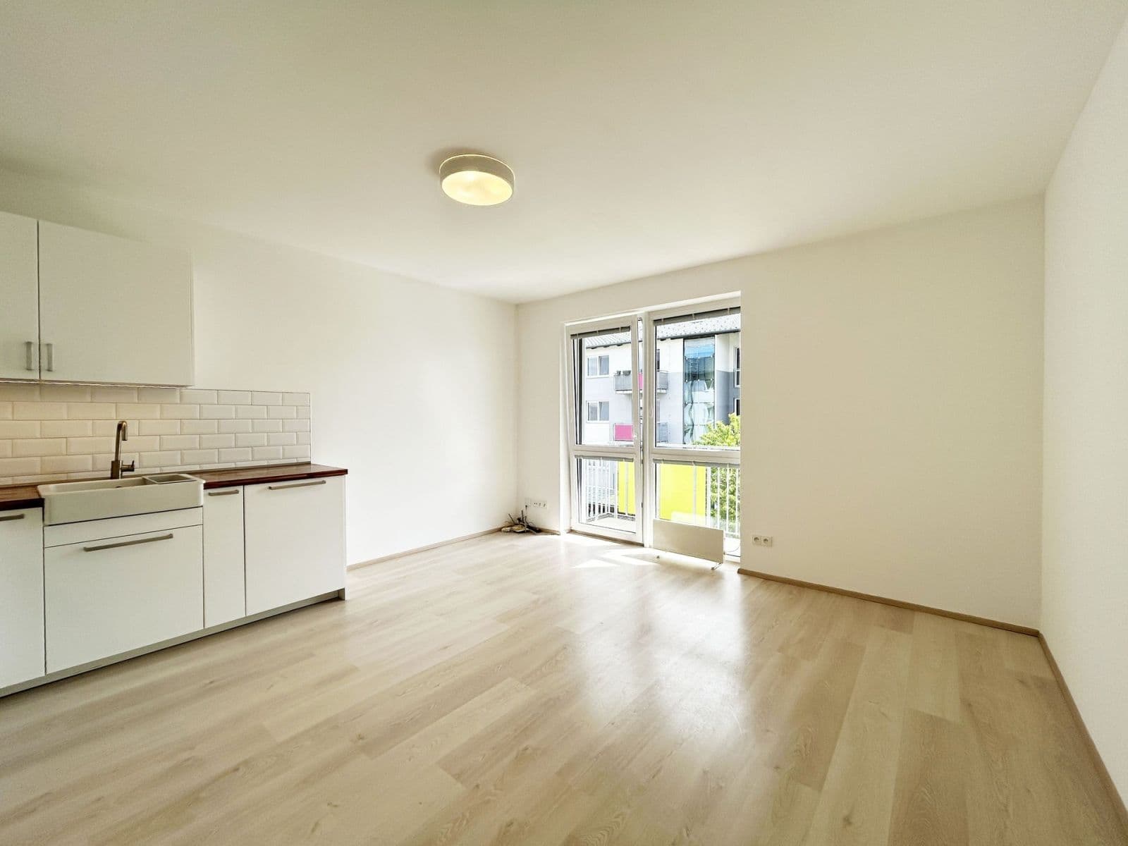 Prenájom bytu 3-izbový 60 m², Příhodova, Chýně, Středočeský kraj Prenájom bytu 3-izbový 60 m², Příhodova, Chýně, Středočeský kraj