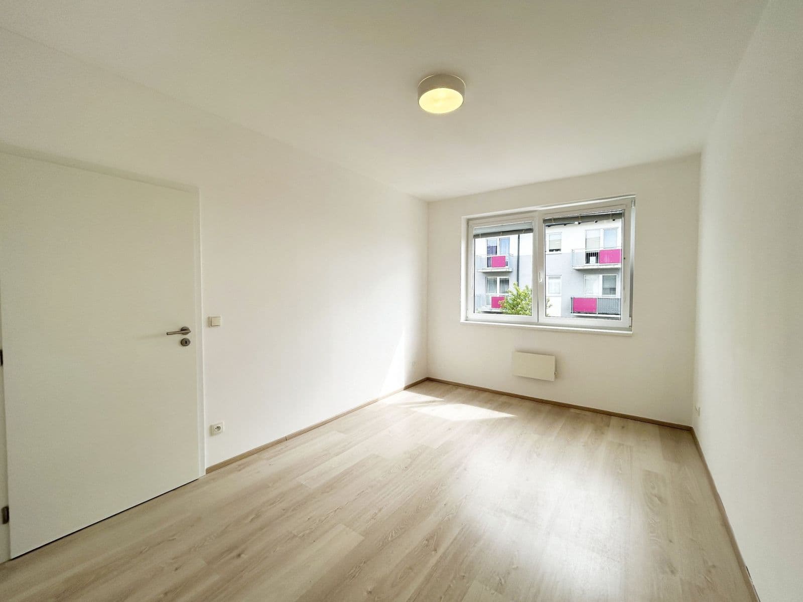 Prenájom bytu 3-izbový 60 m², Příhodova, Chýně, Středočeský kraj Prenájom bytu 3-izbový 60 m², Příhodova, Chýně, Středočeský kraj