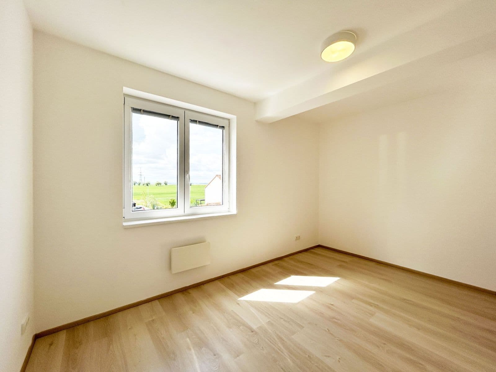 Prenájom bytu 3-izbový 60 m², Příhodova, Chýně, Středočeský kraj Prenájom bytu 3-izbový 60 m², Příhodova, Chýně, Středočeský kraj