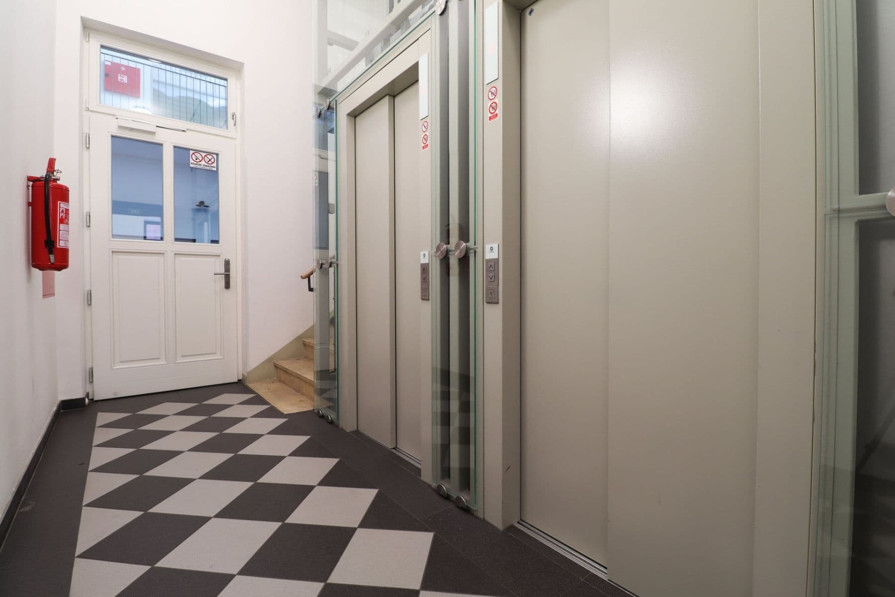 Prenájom bytu 2-izbový 50 m², Na Valentince, Praha, Praha Prenájom bytu 2-izbový 50 m², Na Valentince, Praha, Praha