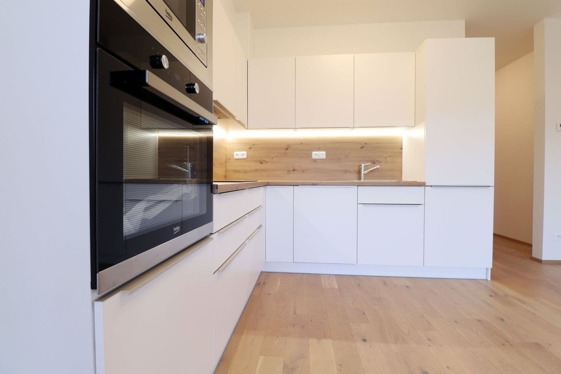 Prenájom bytu 2-izbový 50 m², Na Valentince, Praha, Praha Prenájom bytu 2-izbový 50 m², Na Valentince, Praha, Praha