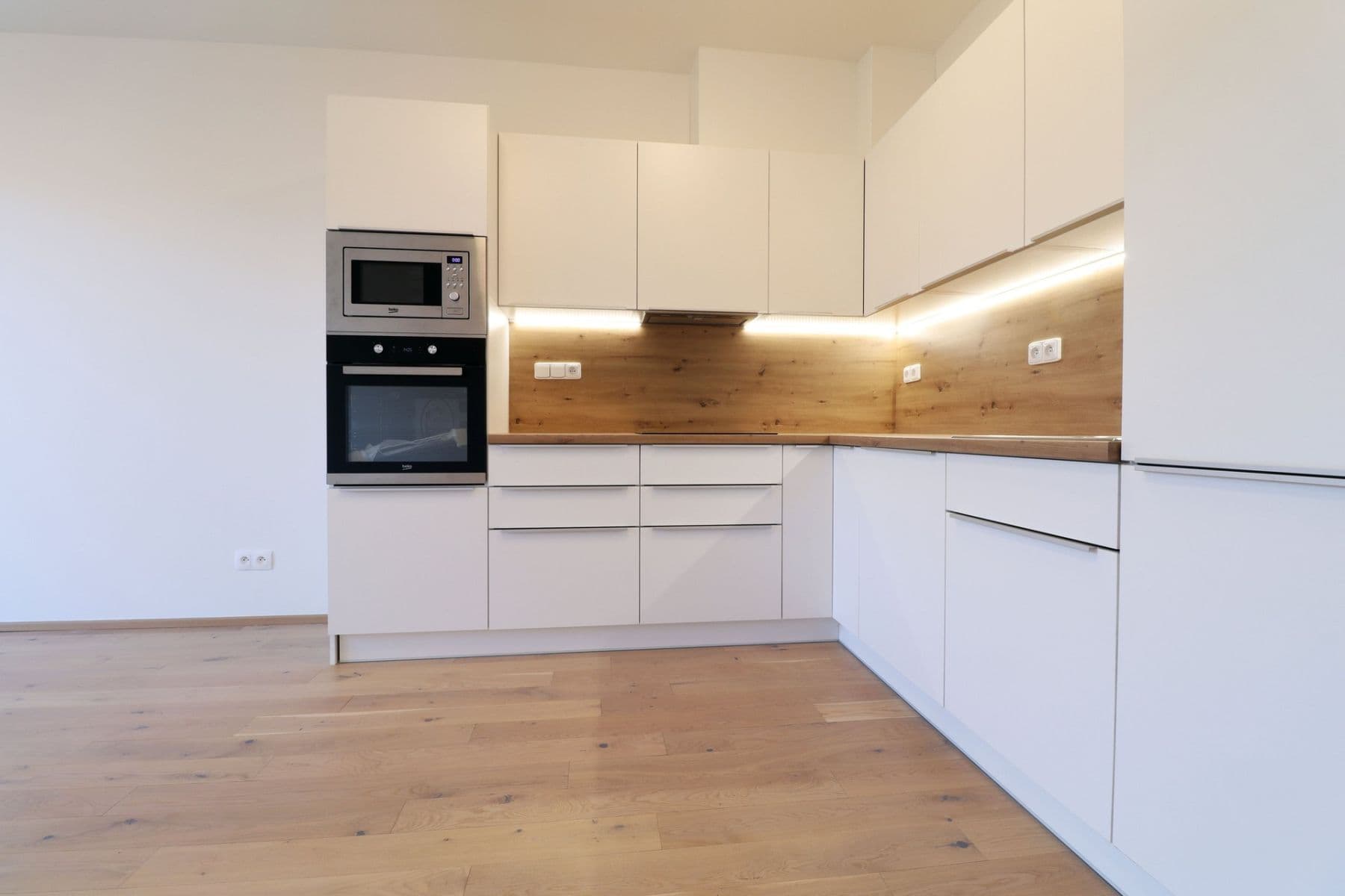 Prenájom bytu 2-izbový 50 m², Na Valentince, Praha, Praha Prenájom bytu 2-izbový 50 m², Na Valentince, Praha, Praha
