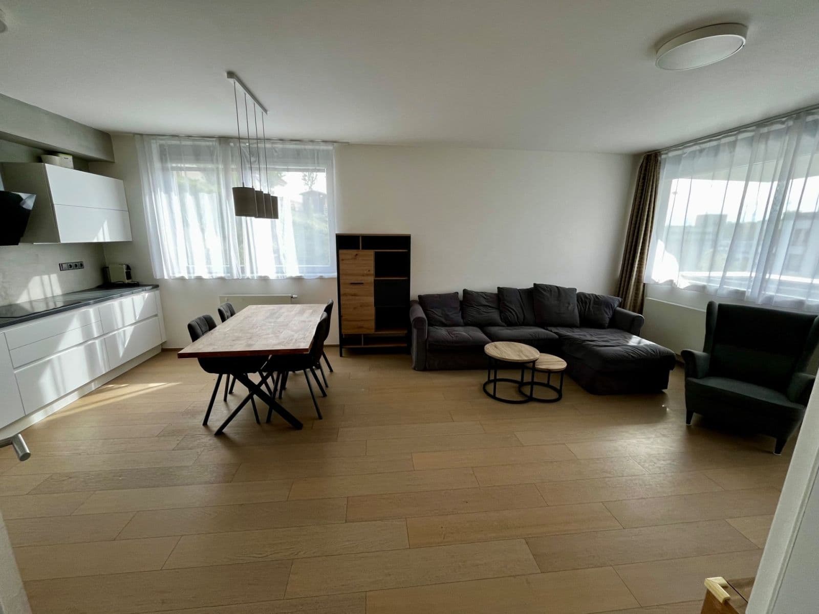 Prenájom bytu 3-izbový 87 m², Kačírkova, Praha, Praha Prenájom bytu 3-izbový 87 m², Kačírkova, Praha, Praha