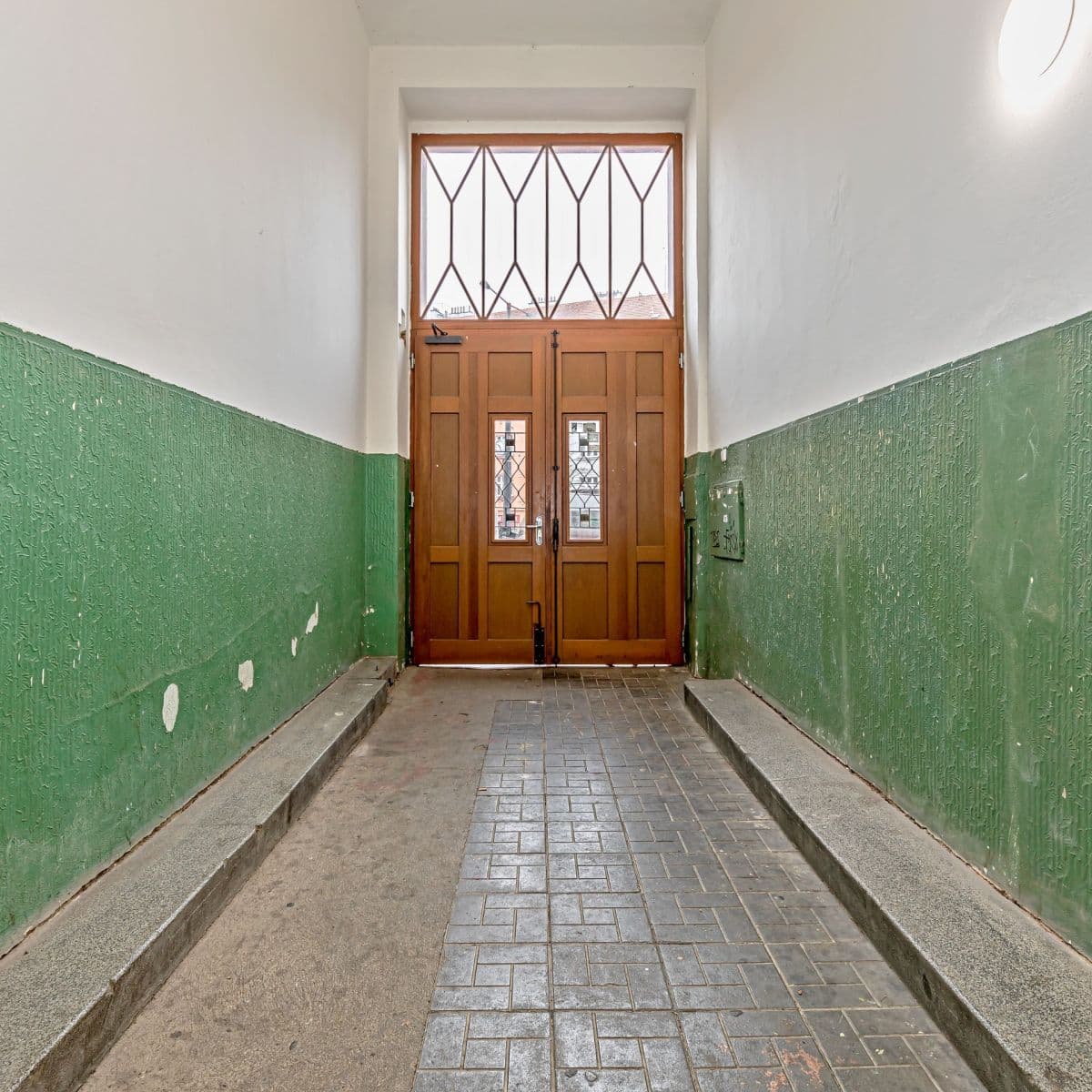 Prenájom bytu 1-izbový 20 m², Minská, Praha, Praha Prenájom bytu 1-izbový 20 m², Minská, Praha, Praha