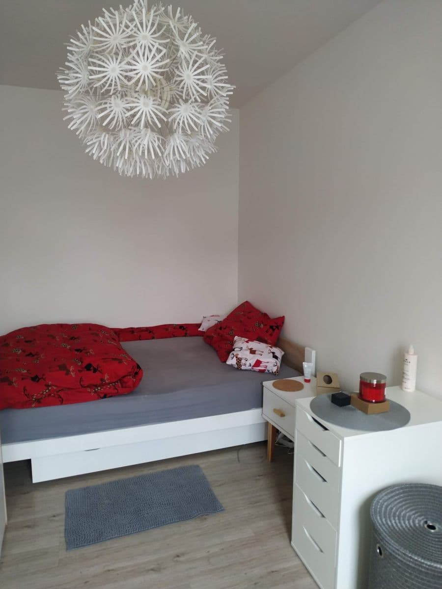 Prenájom bytu 1-izbový 40 m², Partyzánská, Odolena Voda, Středočeský kraj Prenájom bytu 1-izbový 40 m², Partyzánská, Odolena Voda, Středočeský kraj