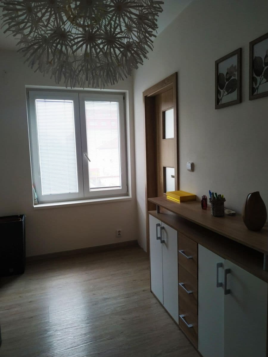 Prenájom bytu 1-izbový 40 m², Partyzánská, Odolena Voda, Středočeský kraj Prenájom bytu 1-izbový 40 m², Partyzánská, Odolena Voda, Středočeský kraj