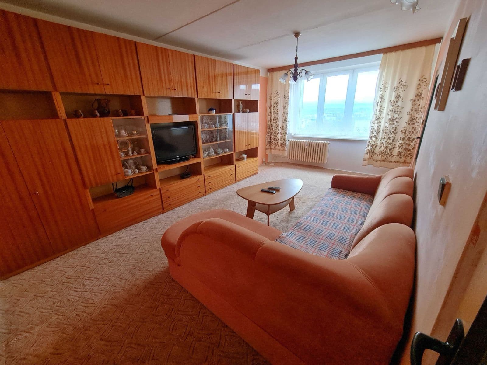 Predaj bytu 3-izbový 85 m², Svatošská, Karlovy Vary, Karlovarský kraj Predaj bytu 3-izbový 85 m², Svatošská, Karlovy Vary, Karlovarský kraj