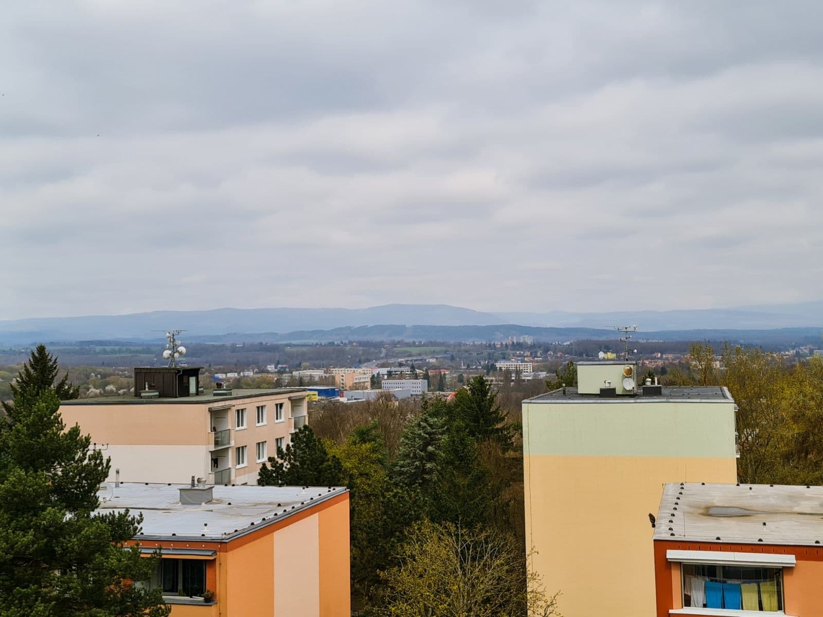 Predaj bytu 3-izbový 85 m², Svatošská, Karlovy Vary, Karlovarský kraj Predaj bytu 3-izbový 85 m², Svatošská, Karlovy Vary, Karlovarský kraj