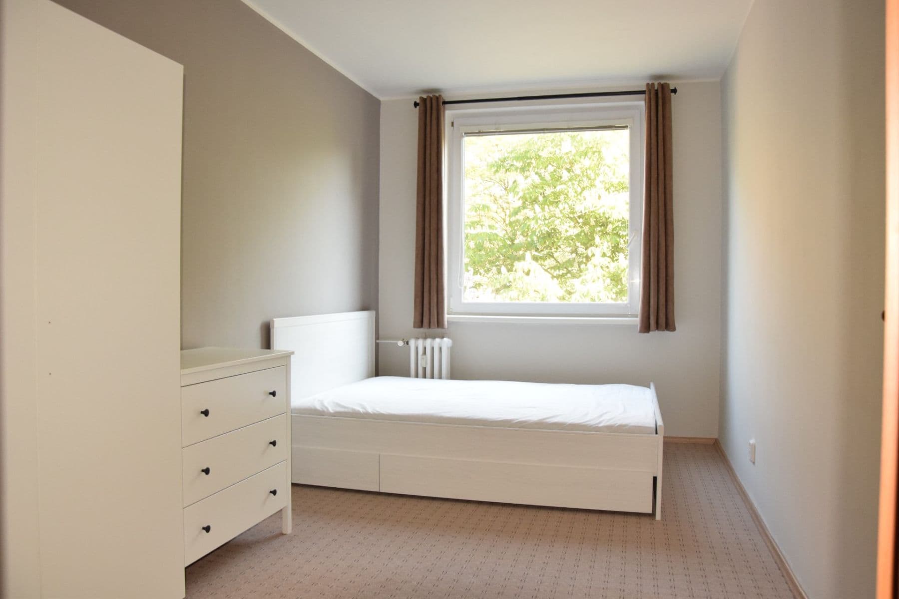 Prenájom bytu 3-izbový 80 m², Daškova, Praha, Praha Prenájom bytu 3-izbový 80 m², Daškova, Praha, Praha
