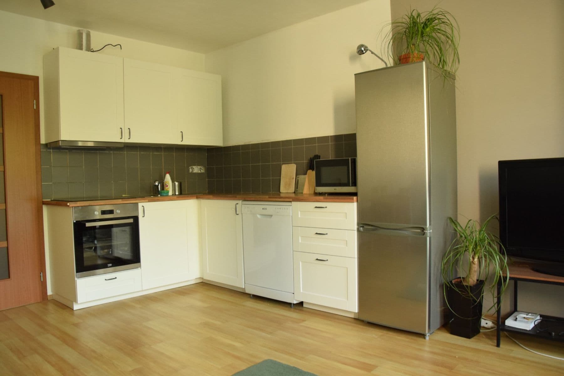 Prenájom bytu 3-izbový 80 m², Daškova, Praha, Praha Prenájom bytu 3-izbový 80 m², Daškova, Praha, Praha