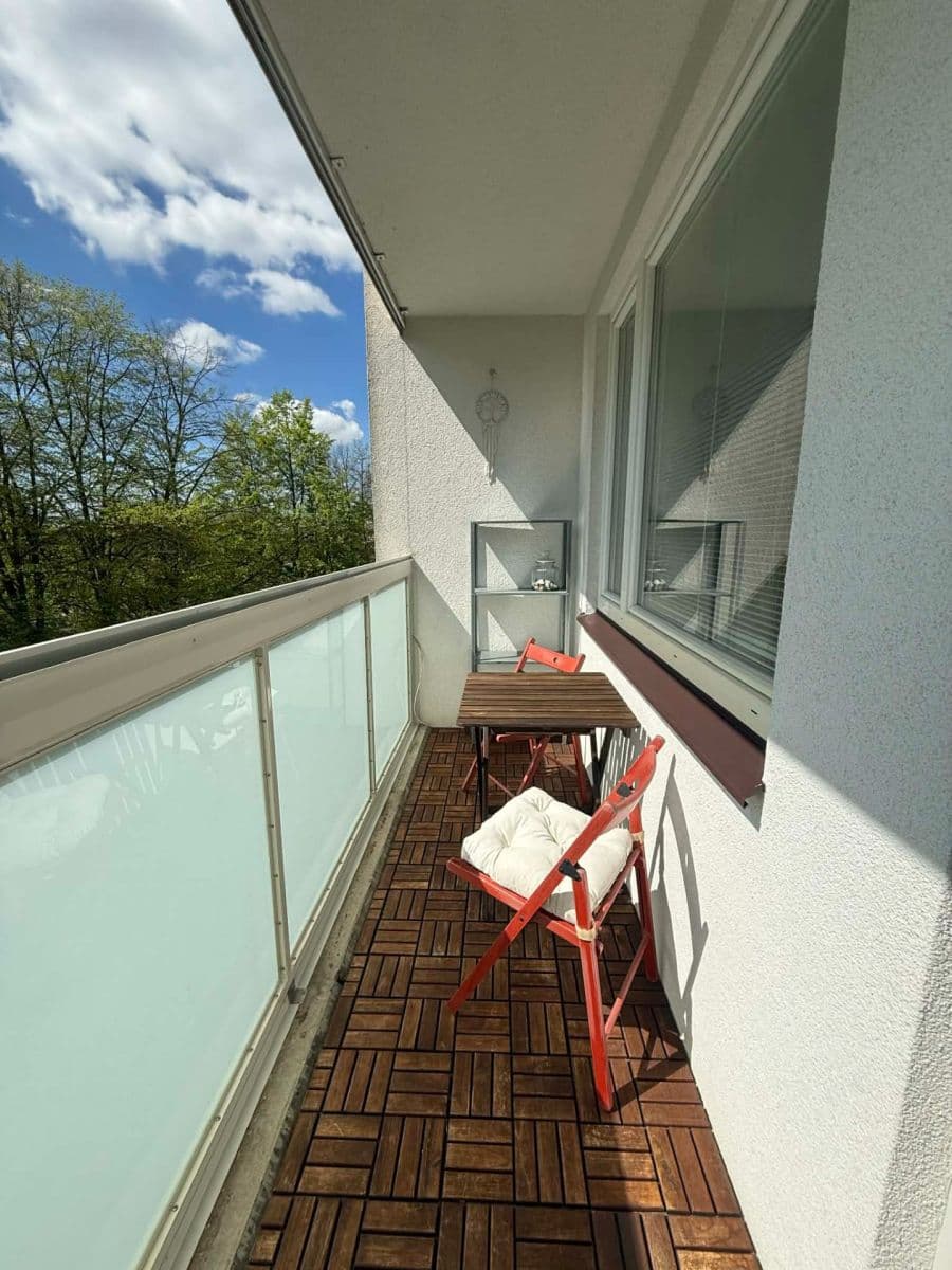 Prenájom bytu 3-izbový 80 m², Daškova, Praha, Praha Prenájom bytu 3-izbový 80 m², Daškova, Praha, Praha