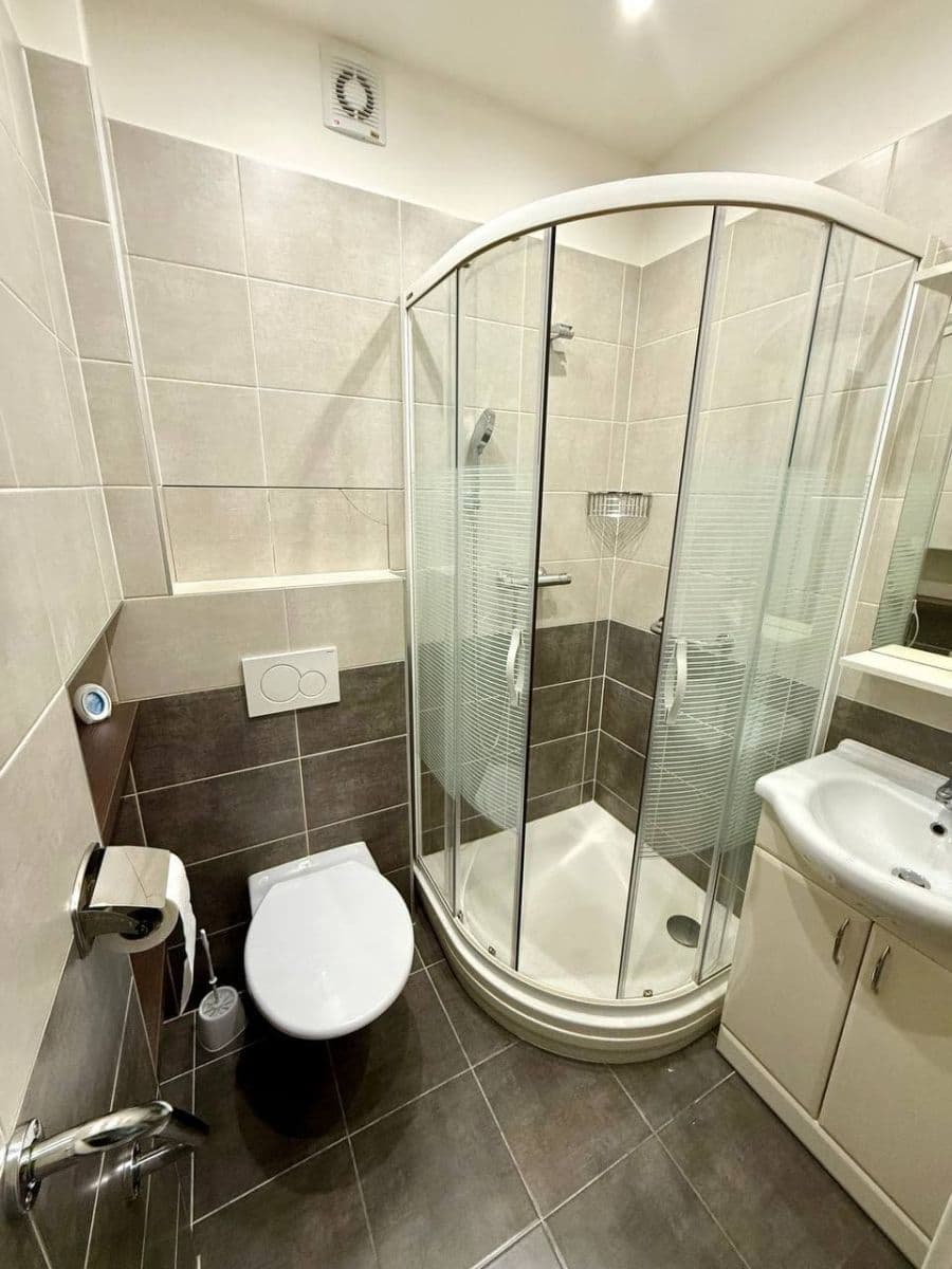 Prenájom bytu 1-izbový 25 m², Horňátecká, Praha, Praha Prenájom bytu 1-izbový 25 m², Horňátecká, Praha, Praha