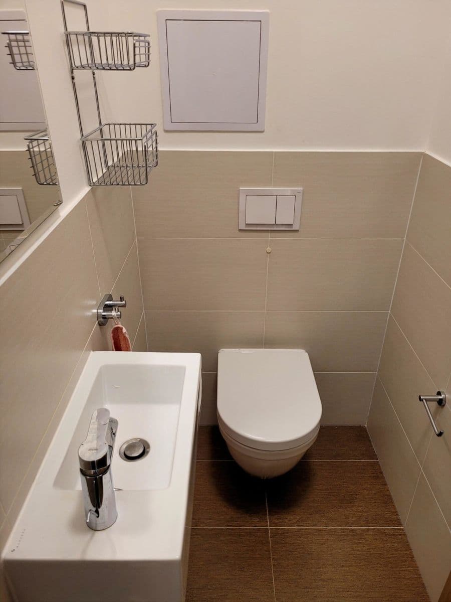Prenájom bytu 2-izbový 60 m², Nad Úžlabinou, Praha, Praha Prenájom bytu 2-izbový 60 m², Nad Úžlabinou, Praha, Praha