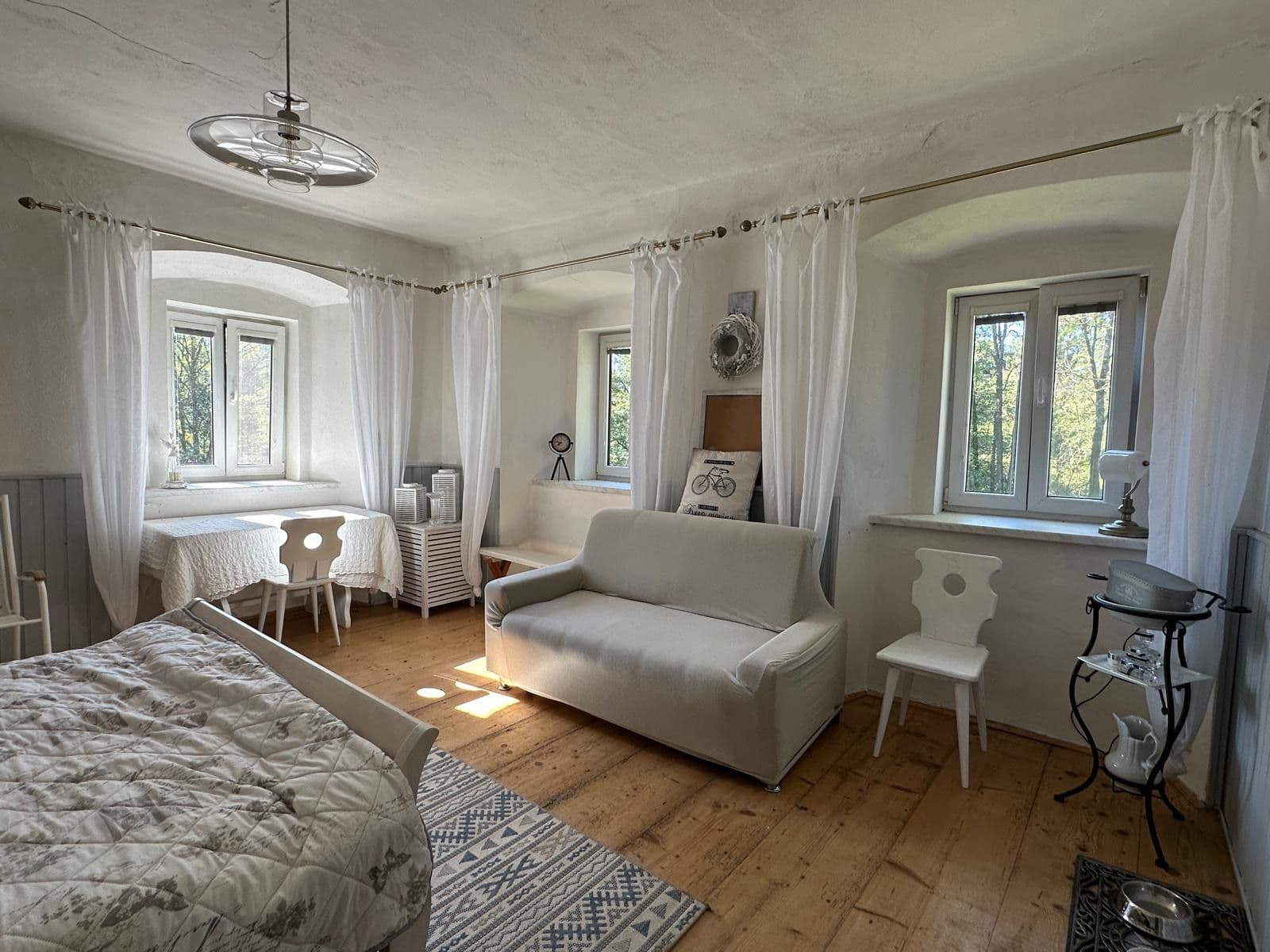 Predaj rekreačného objektu 157 m², pozemek 1.020 m², Rožmitál na Šumavě, Jihočeský kraj Predaj rekreačného objektu 157 m², pozemek 1.020 m², Rožmitál na Šumavě, Jihočeský kraj