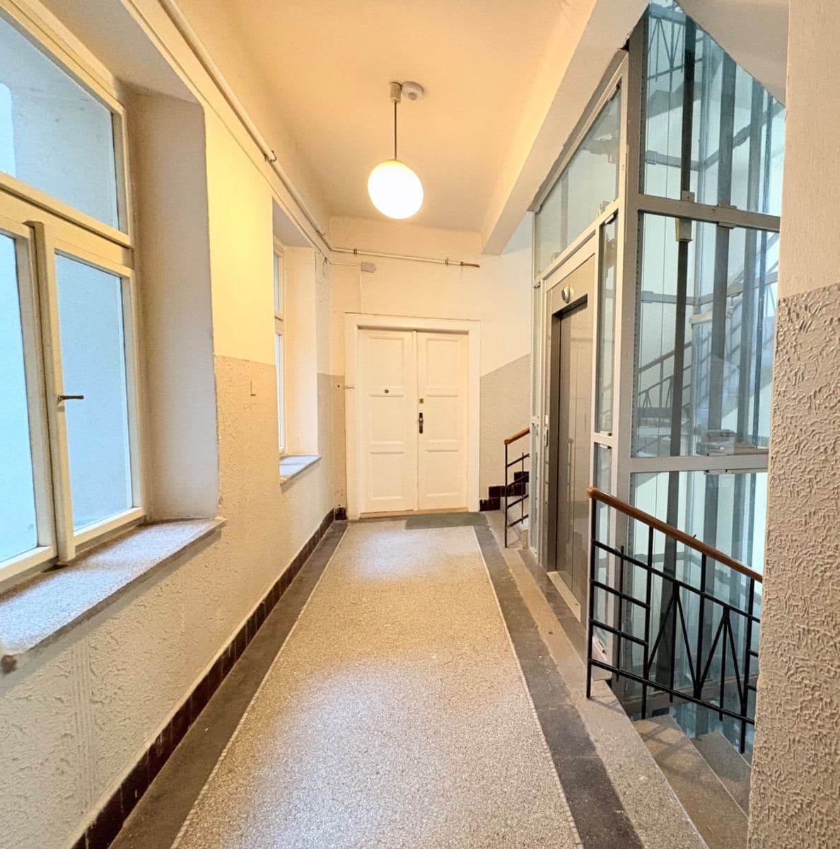 Predaj bytu 1-izbový 48 m², náměstí Dr. Václava Holého, Praha, Praha Predaj bytu 1-izbový 48 m², náměstí Dr. Václava Holého, Praha, Praha